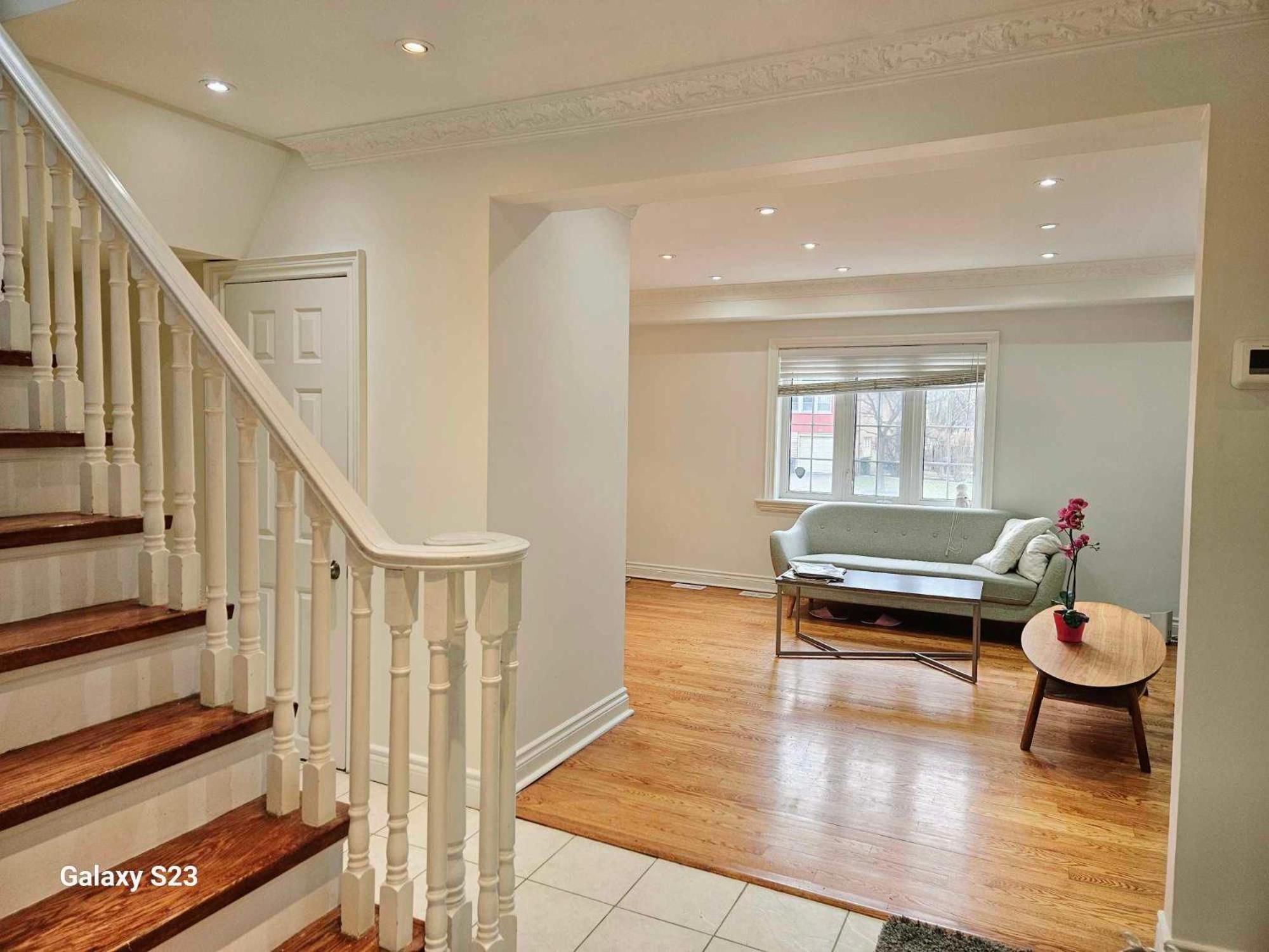 Beautiful Room At Yonge And Sheppard And North York Centre Торонто Екстериор снимка
