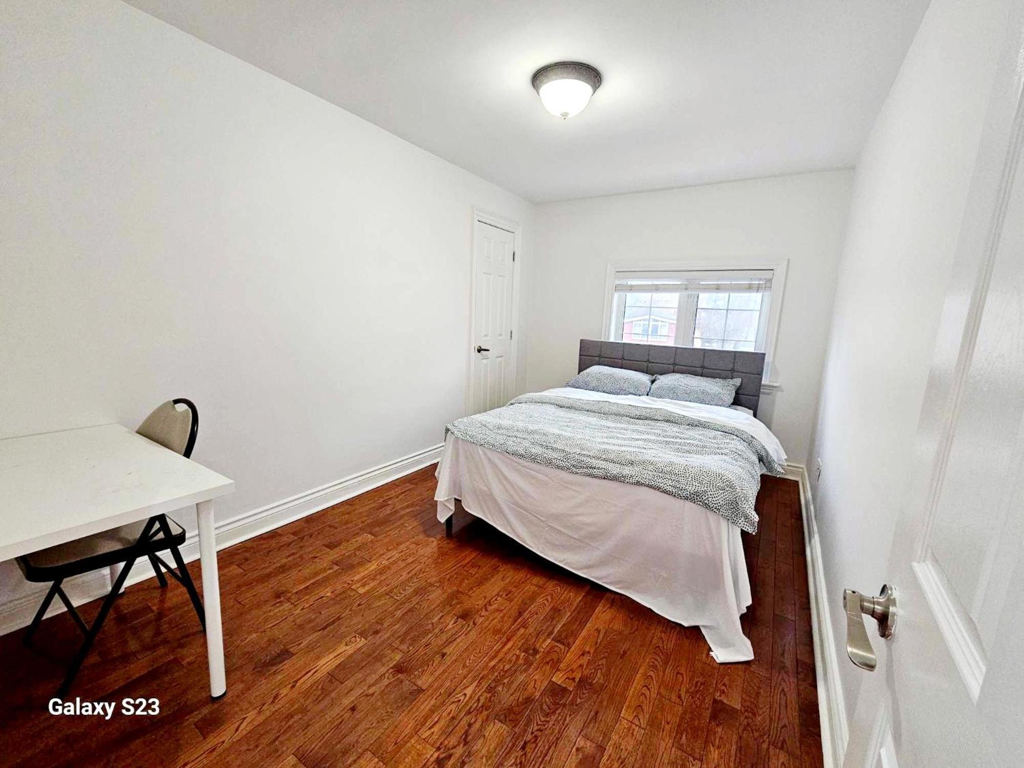 Beautiful Room At Yonge And Sheppard And North York Centre Торонто Екстериор снимка